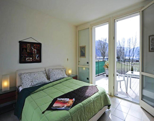 Bedroom 3, Modern Porlezza Apartment for 4, Como