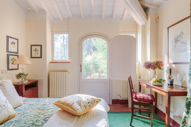 Bedroom 2, Villa Birdsong in Camaiore, Lucca