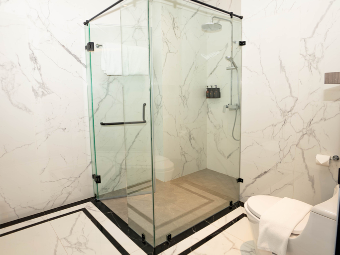 Bathroom 8