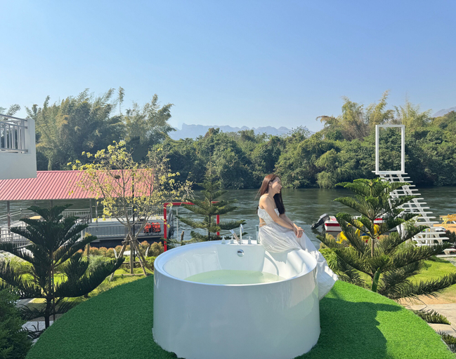 Sport & Beauty 5, Thebest Capsule Resort, Muang Kanchanaburi