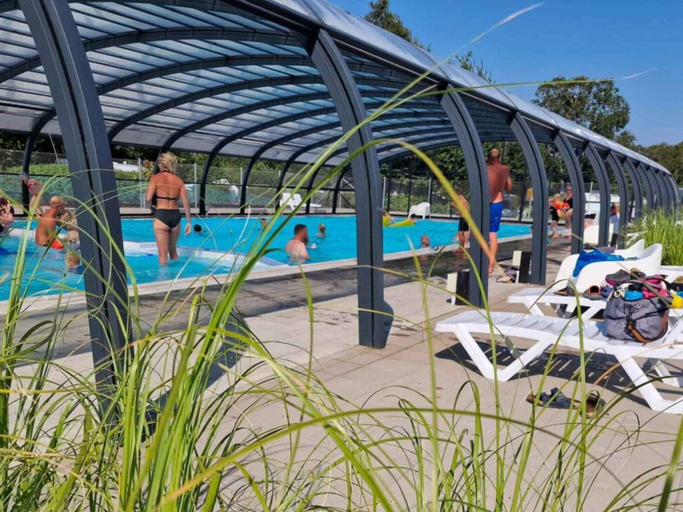 Pool 4, 4 Person Holiday Park Home in Malling, Århus