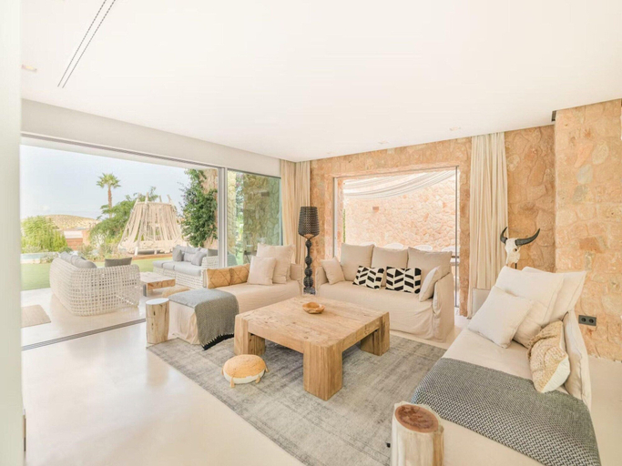 Living area 5, Holiday Home With Pool Area, Baleares