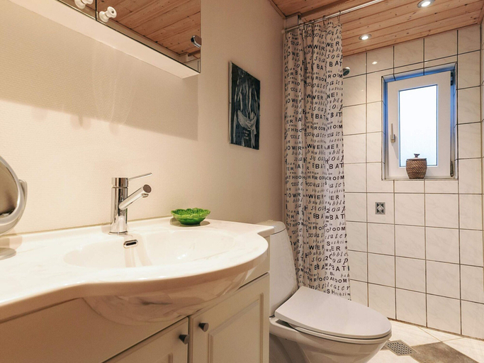 Bathroom, Family Oasis Near Beach - By Traum Ferienwohnungen, Frederikshavn