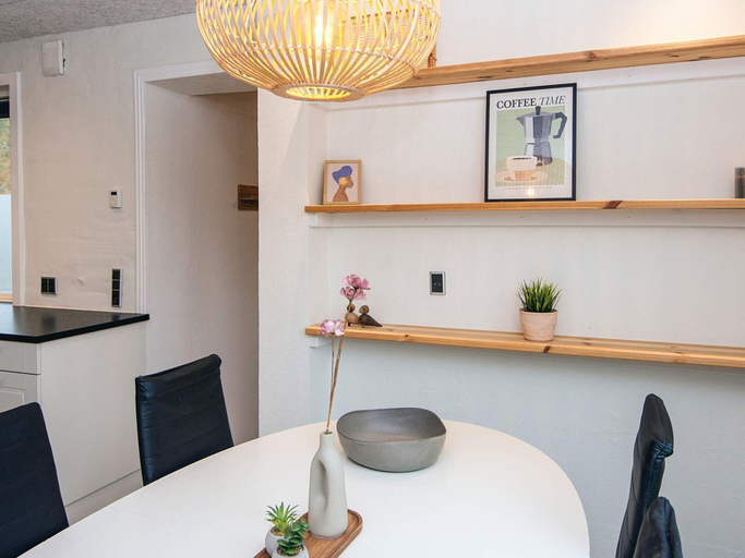 Dining 5, 4 Person Holiday Home in Ansager, Varde