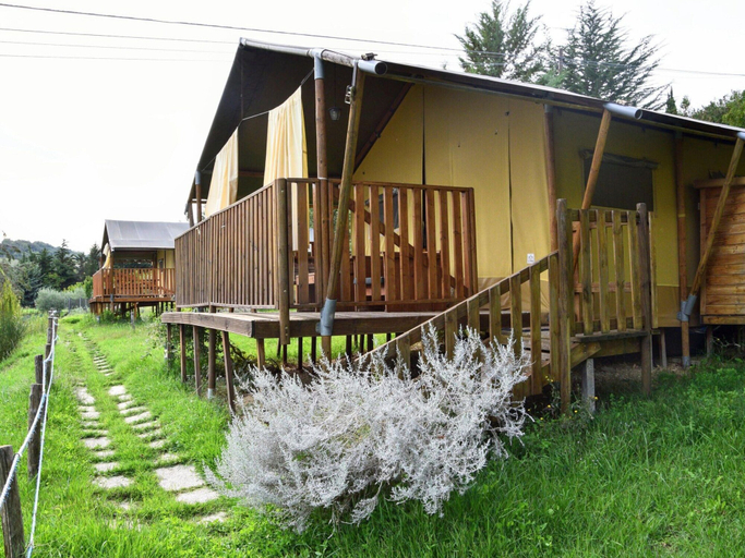 Exterior 4, Luxury Tent on a Farm With Swimming Pool, Fermo