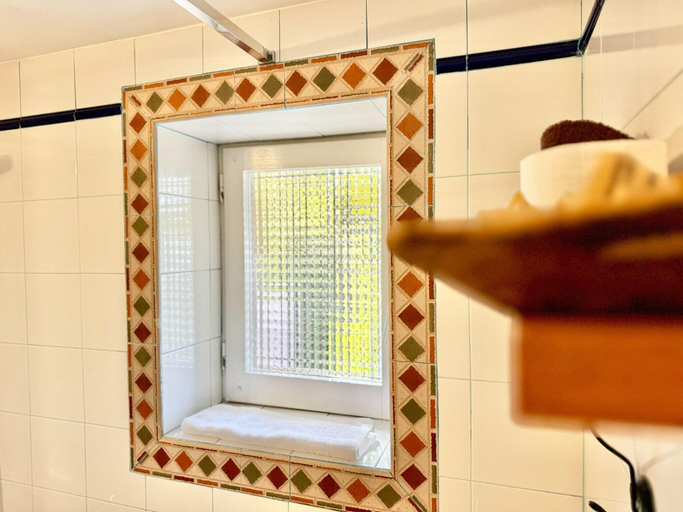 Bathroom 3, Farmhouse Apartment With Pool, Madrid
