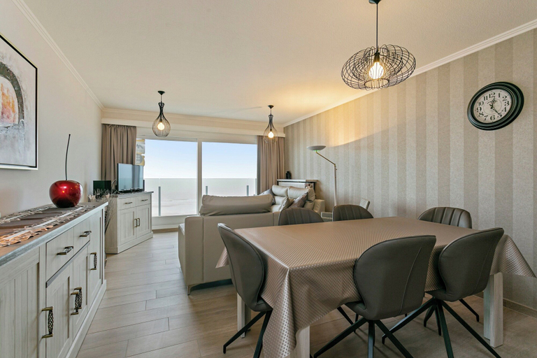 Interior, Apartment in Blankenberge With Sea Views, West-Vlaanderen
