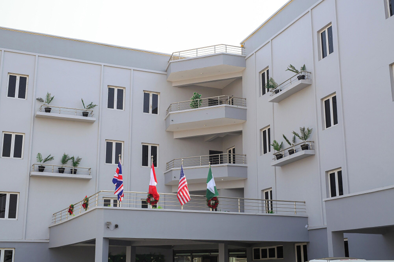 Exterior & Views, The Bridge Hotel, Lagelu