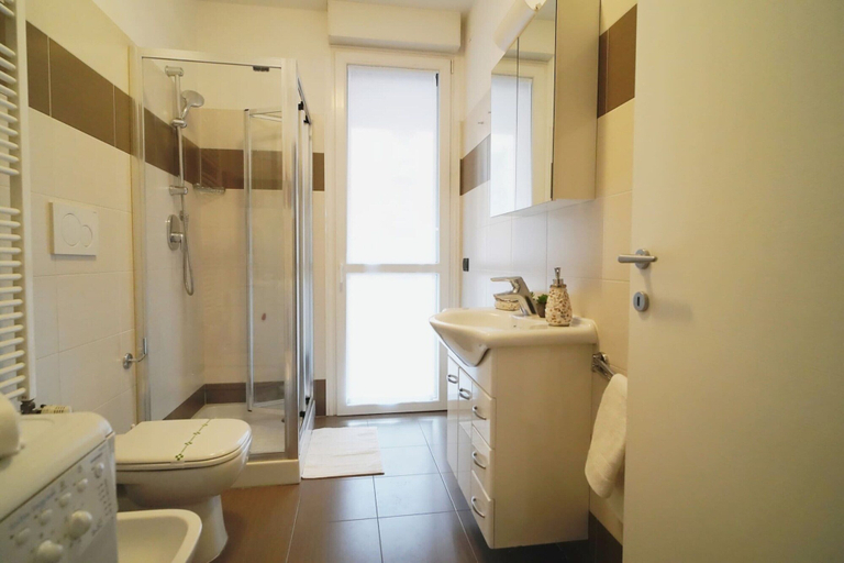 Bathroom 3, Duplex Apt Near Milano Bovisa, Milano