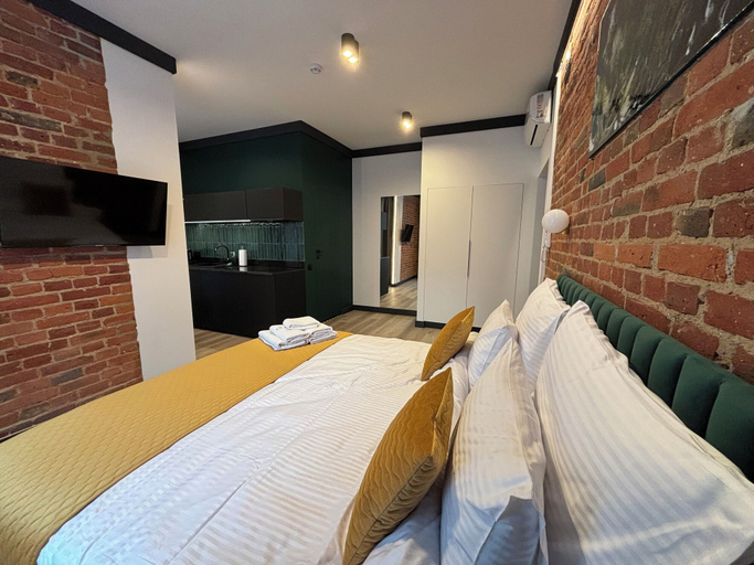 Bedroom 13