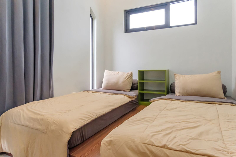 Bedroom 13