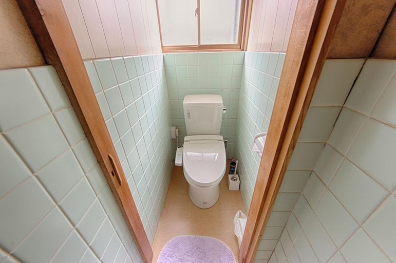Bathroom, Oyado Tofukuji, Kyoto