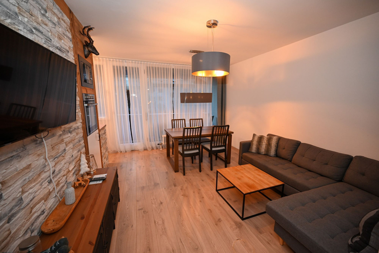 Room 5, Domizil Alpine Retreat 15 With Balcony, Zell am See