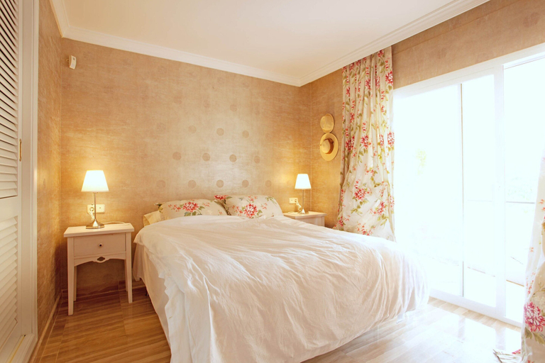 Room 3, Apartment in Marbella Near Sandy Beach, Málaga