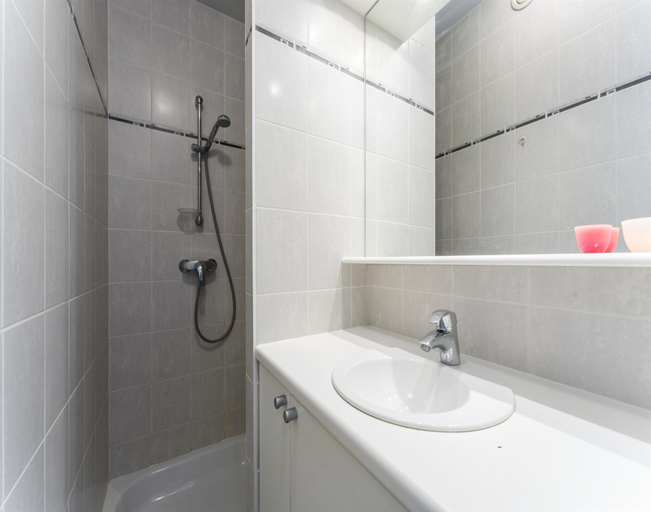 Bathroom 4, Apartment in Blankenberge near Belgium Pier, West-Vlaanderen