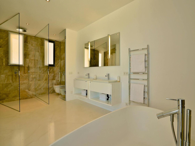 Bathroom 4, Modern Holiday Home With Vast Terracing, Baleares