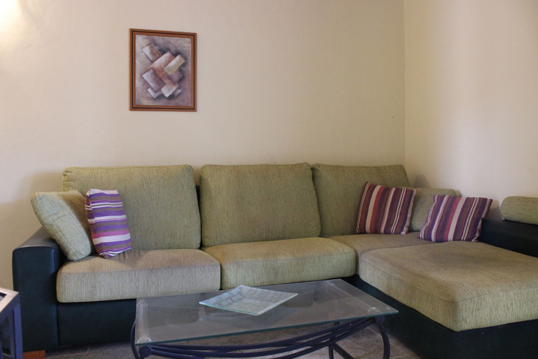 Living room 4, Rustic 1-bed Bungalow in Parque Holandés, Las Palmas