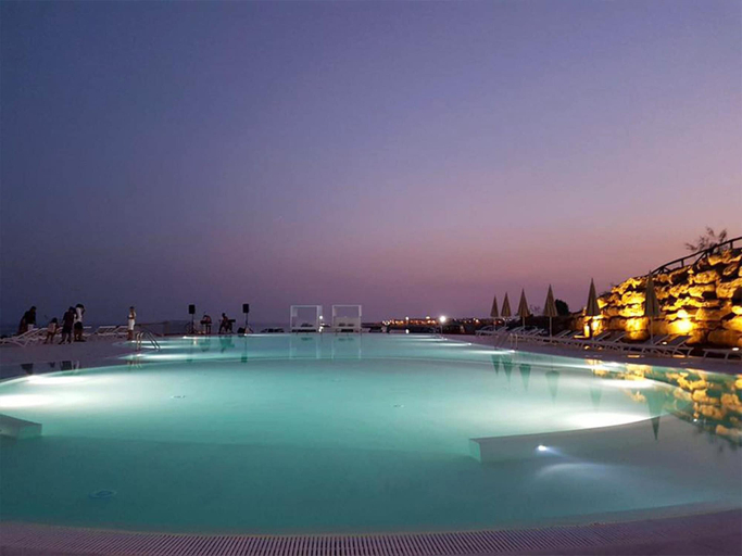 Pool 5, Apartment With Garden or Terrace Near sea, Crotone