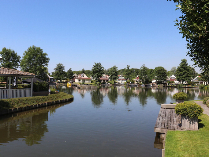 Exterior 5, Sun-soaked Bungalow in Simonshaven, Bernisse