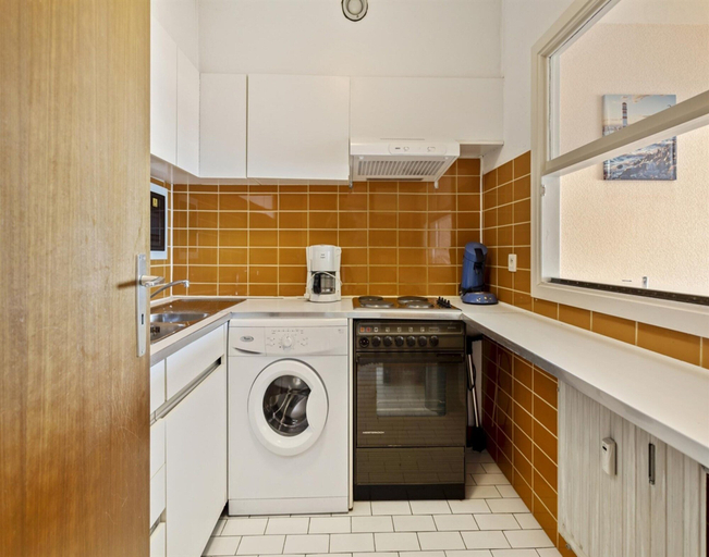 Private kitchen 2, Apartment in Belgium With Spacious Terraces, West-Vlaanderen