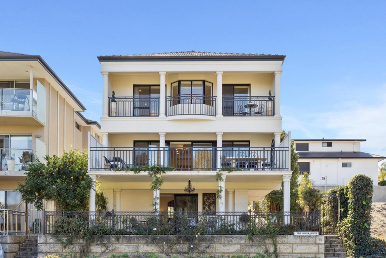 WOOD14 - River Suite, Bayswater