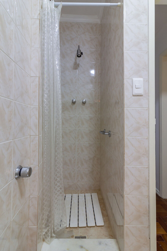 Room 2, Comfort in Copacabana 9 Minutes From the Beach Cj202, Rio de Janeiro