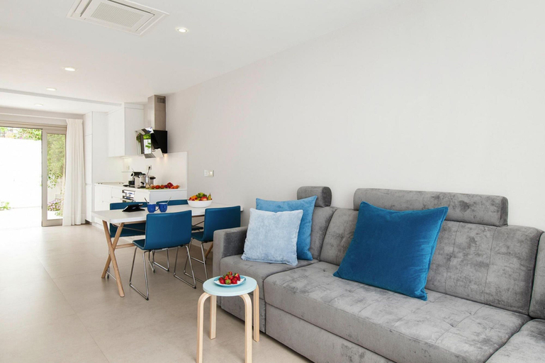 Dining 5, Holiday Flat With sea View in Maspalomas, Las Palmas