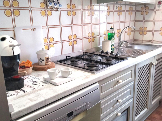 Private kitchen 5, Farmhouse in Fano With Pool & Adriatic Views, Pesaro E Urbino