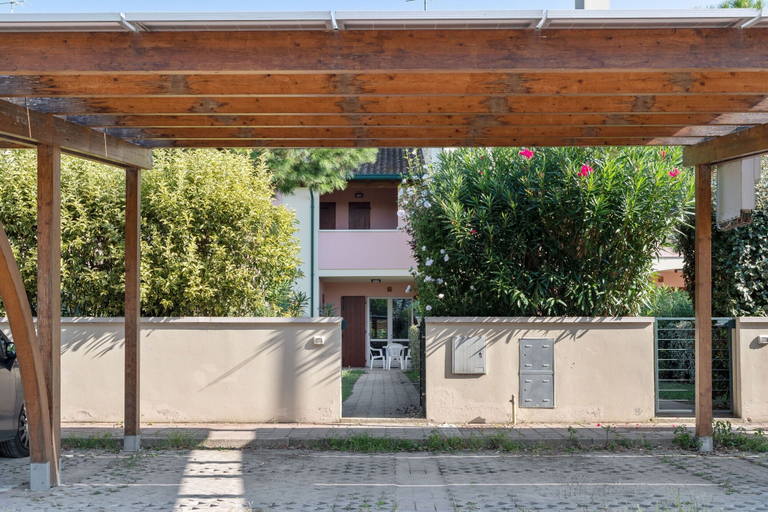 Exterior & Views 2, Sunny Coastal Escape in Lido, Ferrara