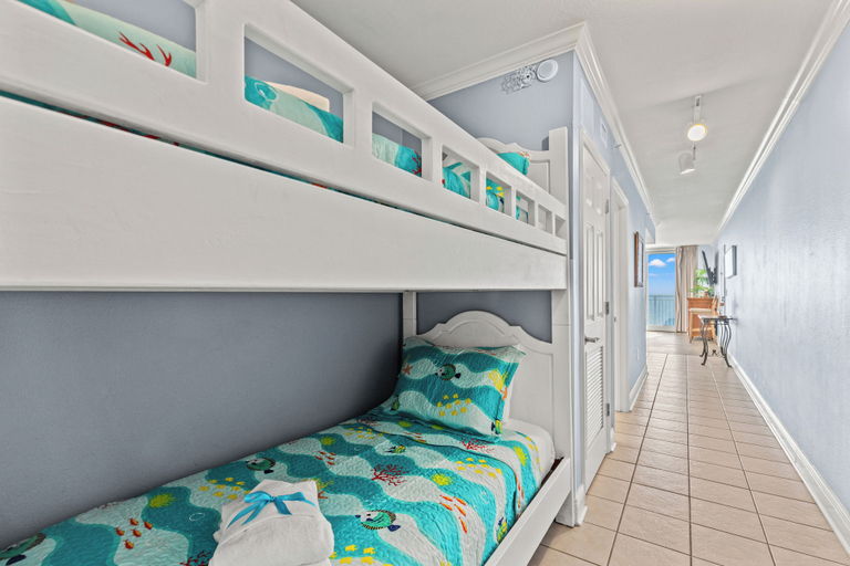 Bedroom 3, Emerald Beach Resort 2028, Bay
