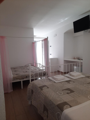 Bedroom 9