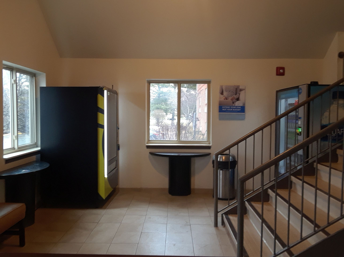 Public Area 2, Welcome Suites Hazelwood, Saint Louis