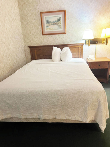 Bedroom 3, Blue Way Inn & Suites La Crosse, La Crosse