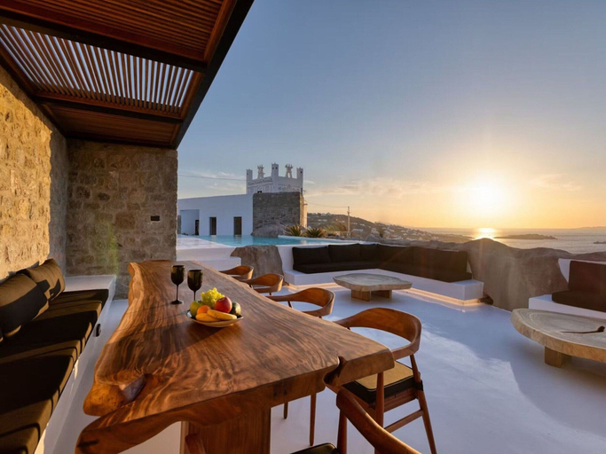 Dining 4, Soothing Holiday Home With Outdoor hot tub, South Aegean