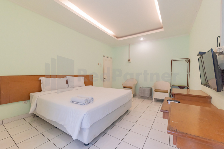 Rossan Villa Hotel near Lembang Park & Zoo Mitra RedDoorz, Bandung