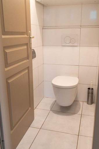 Bathroom 3, Gites Velaux Ecureuil et Pinede, Bouches-du-Rhône