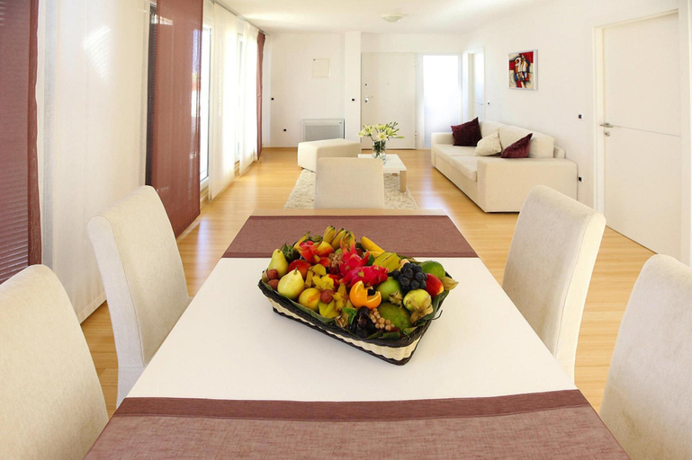 Bedroom 2, Apartments in Villas Punta Skala With Beachpool, Zadar