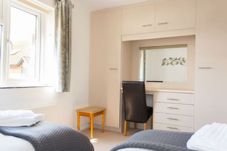 Room 2, Host Stay Quayside Cottage, Norfolk