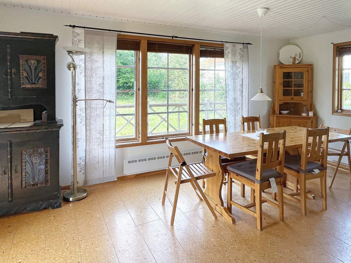 Dining 2, 8 Person Holiday Home in Borgholm, Borgholm