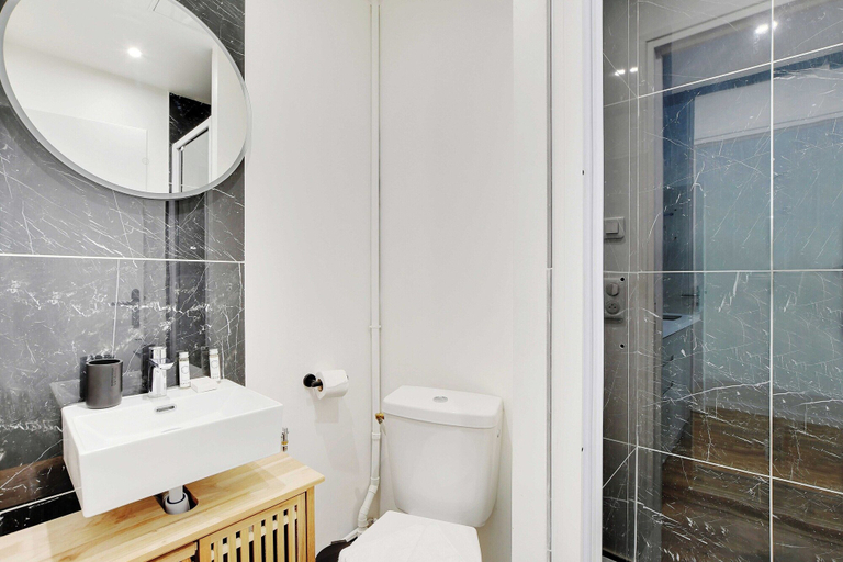 Bathroom, Cute Studio in Eclectic 18th District - 1, Paris