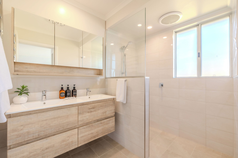 Bathroom 4