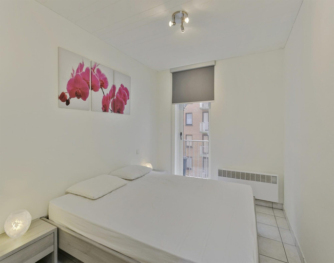 Room 3, Apartment in Blankenberge With Sea Views, West-Vlaanderen