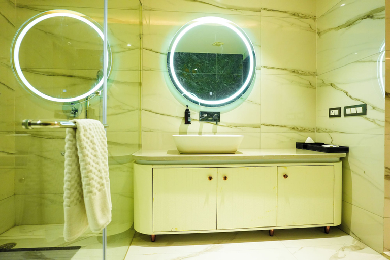 Bathroom 3, Hotel Adsan Heights, Amroha