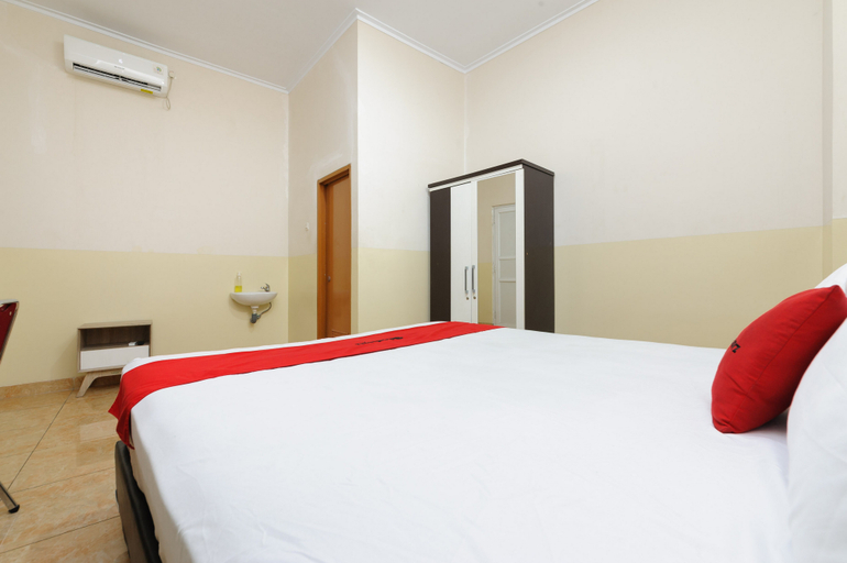 Bedroom 8
