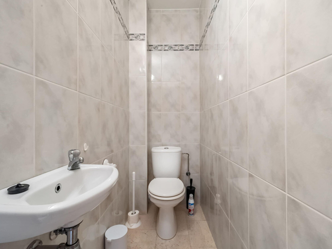 Bathroom 4, Beautiful Flat in the Centre of Blankenberge, West-Vlaanderen