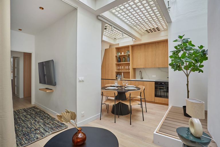 Dining 4, Sublim Apartment Le Marais Centre de Paris, Paris