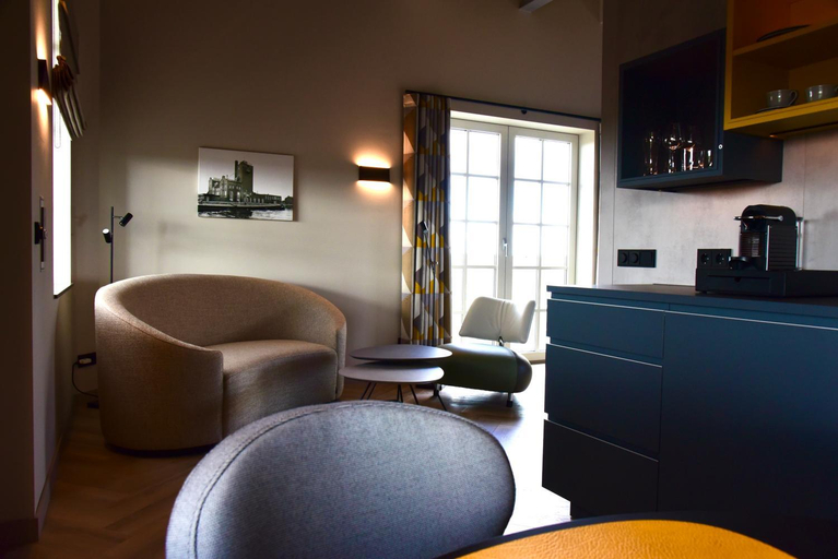 Others 2, B&B Mouttoren Weert, Weert
