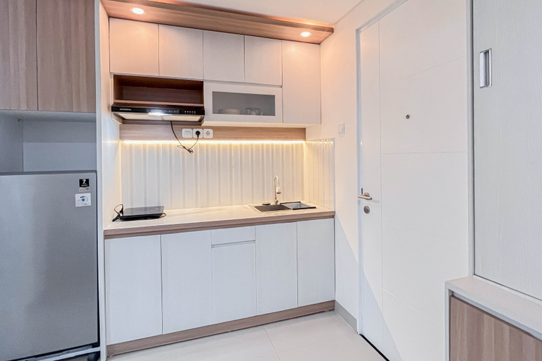 Others 2, Comfy 1BR Apartment at Tamansari Skylounge Makassar By Travelio, Makassar