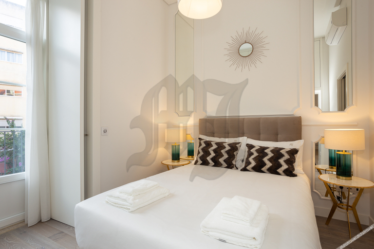 Bedroom 4, Morgan-Jupiter Apartments, Lisbon