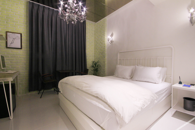 Bedroom 5, Daegu Italian Summer, Buk